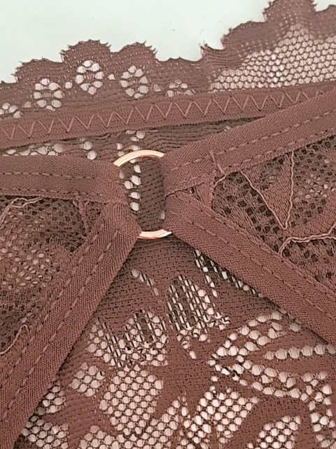 Koronkowe stringi Hana