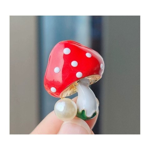 Broszka ozdobna czerwony grzybek muchomorek z perłą BZ191
