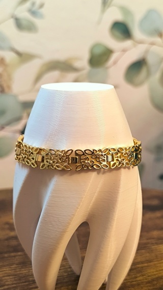 AŻUREK KWIATEK Z CYRKONIĄ – Bransoletka ażurowa z dodatkiem cyrkonii