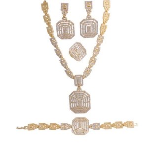 Komplet, kolia , ozdobny , cyrkonie wiszący medalion 55