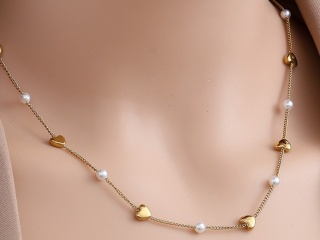 Naszyjnik serduszka z perełkami